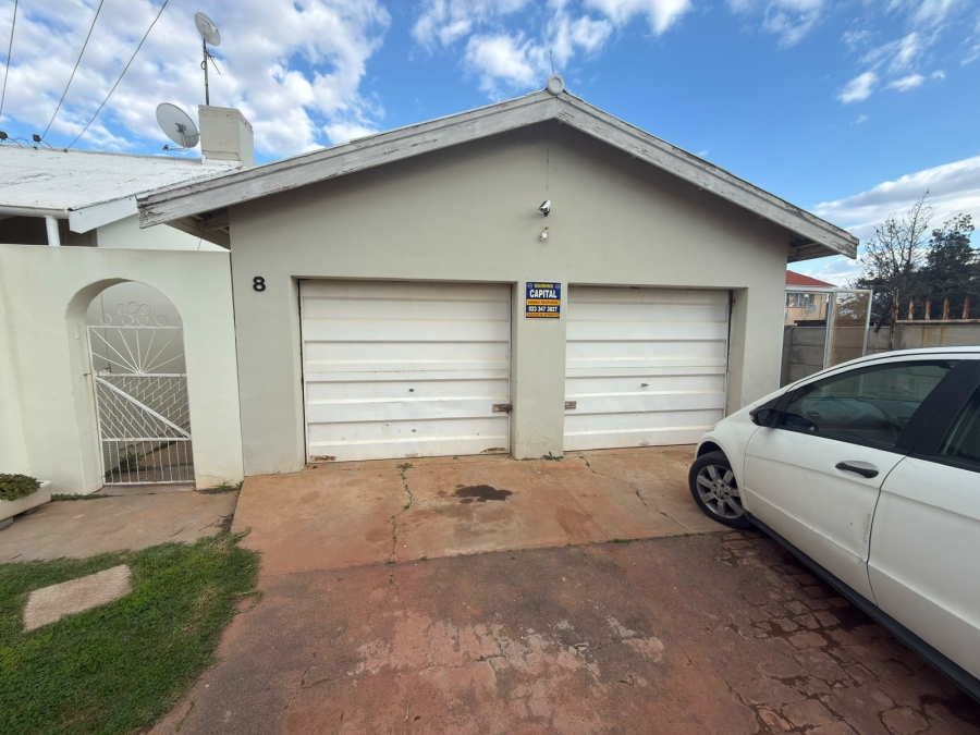4 Bedroom Property for Sale in Rouxpark Western Cape